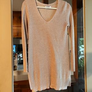 Nude knit vneck tunic